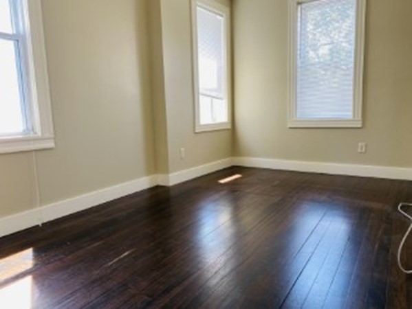27 Curve St # 1