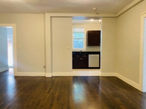 27 Curve St # 1