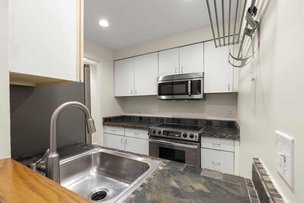 18 East Springfield St # 3 Unit: 18-3