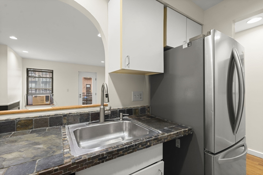 18 East Springfield St # 3 Unit: 18-3