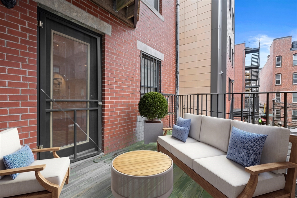 18 East Springfield St # 3 Unit: 18-3