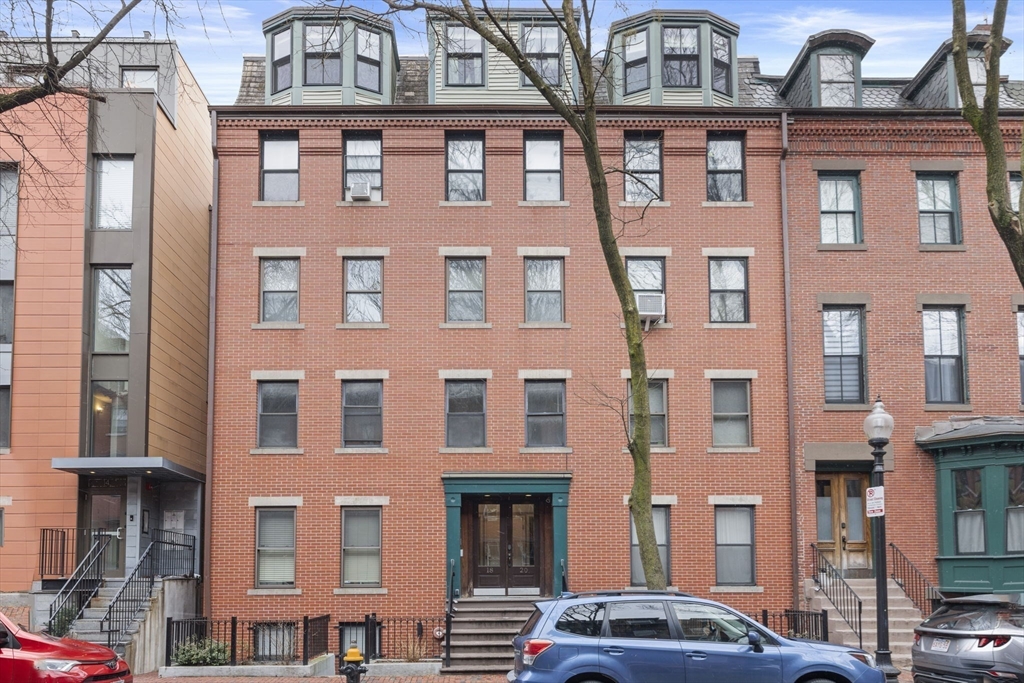 18 East Springfield St # 3 Unit: 18-3