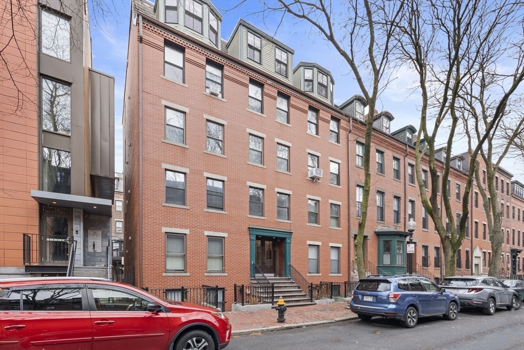 18 East Springfield St # 3 Unit: 18-3