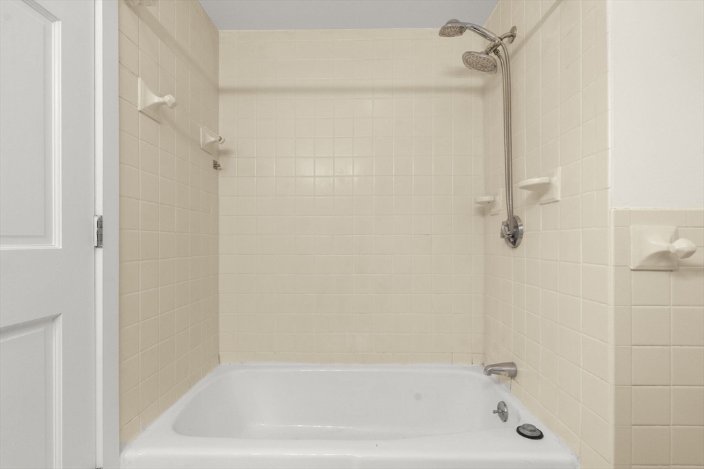 18 East Springfield St # 3 Unit: 18-3
