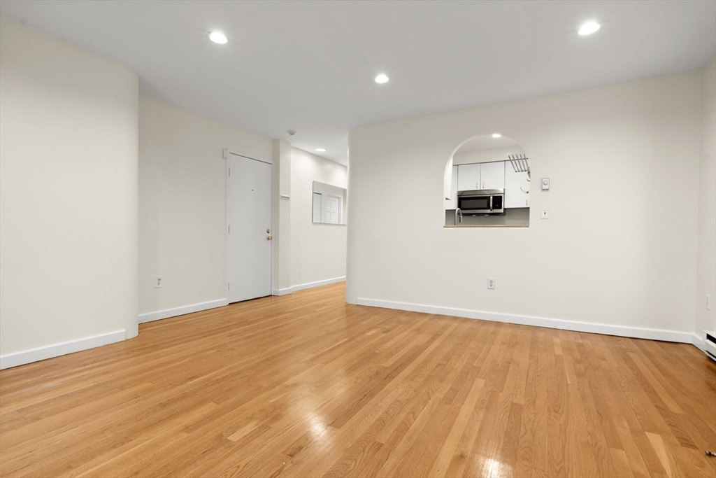 18 East Springfield St # 3 Unit: 18-3