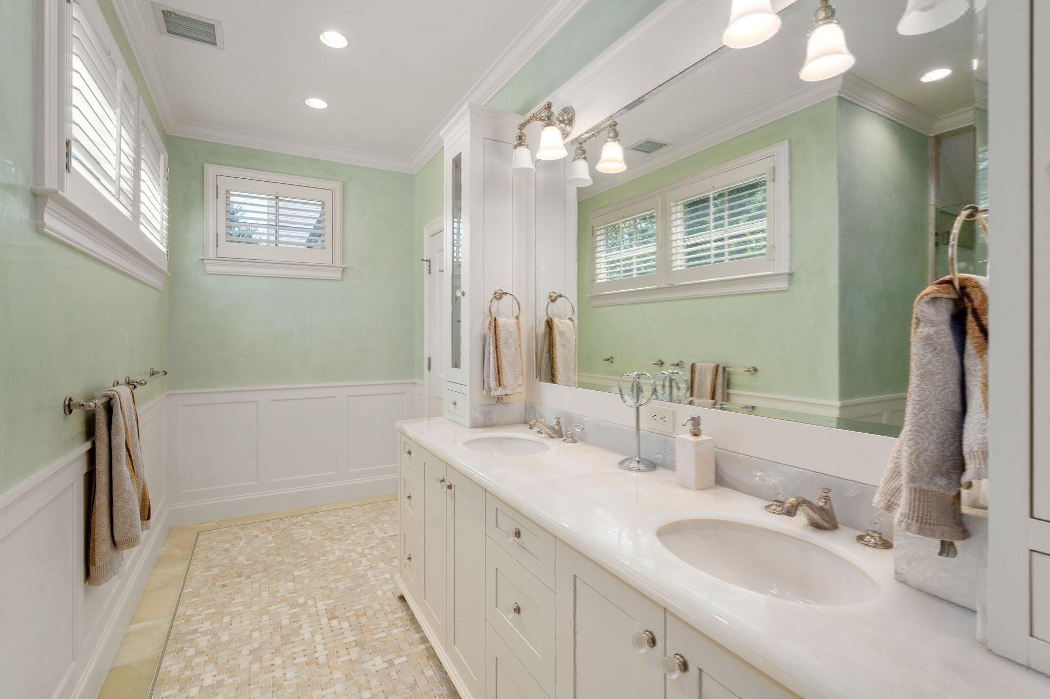 9 Stonegate Dr