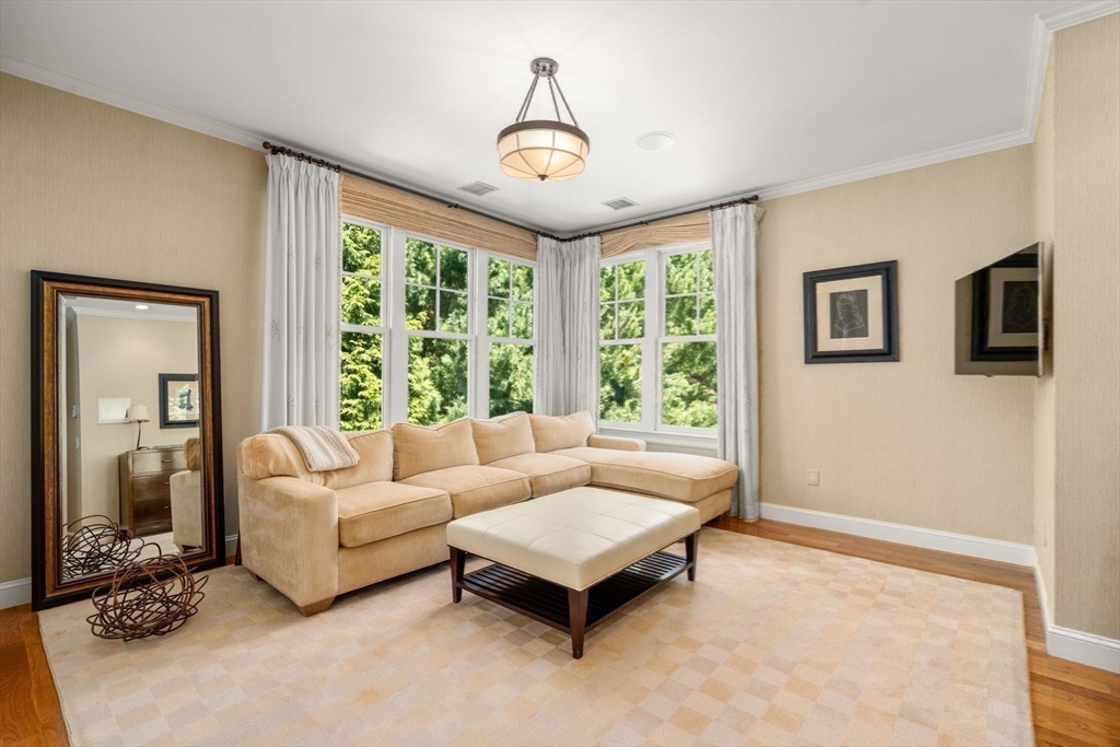 9 Stonegate Dr
