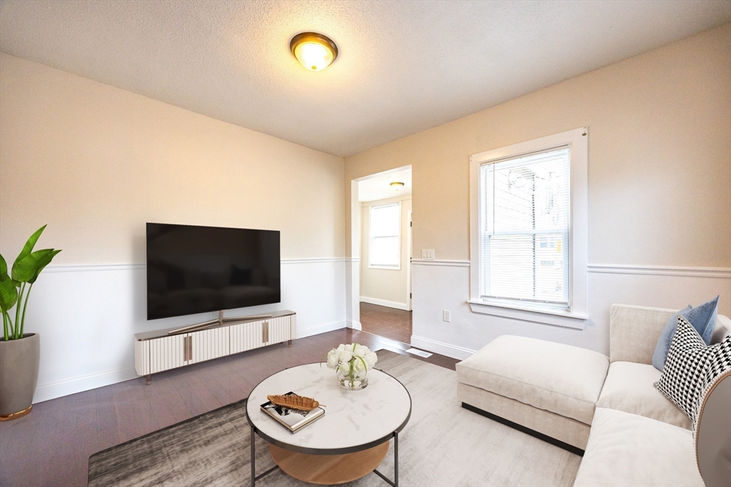 111 W Ashland St