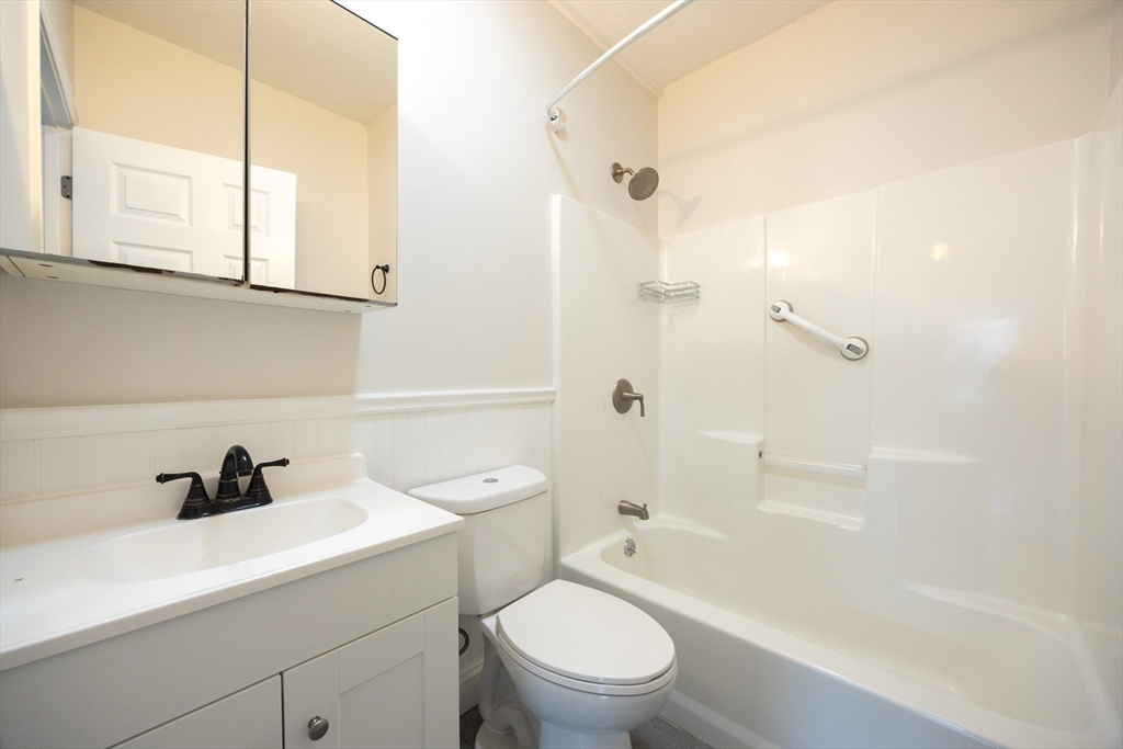 111 W Ashland St