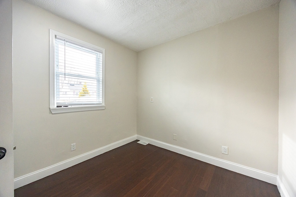 111 W Ashland St