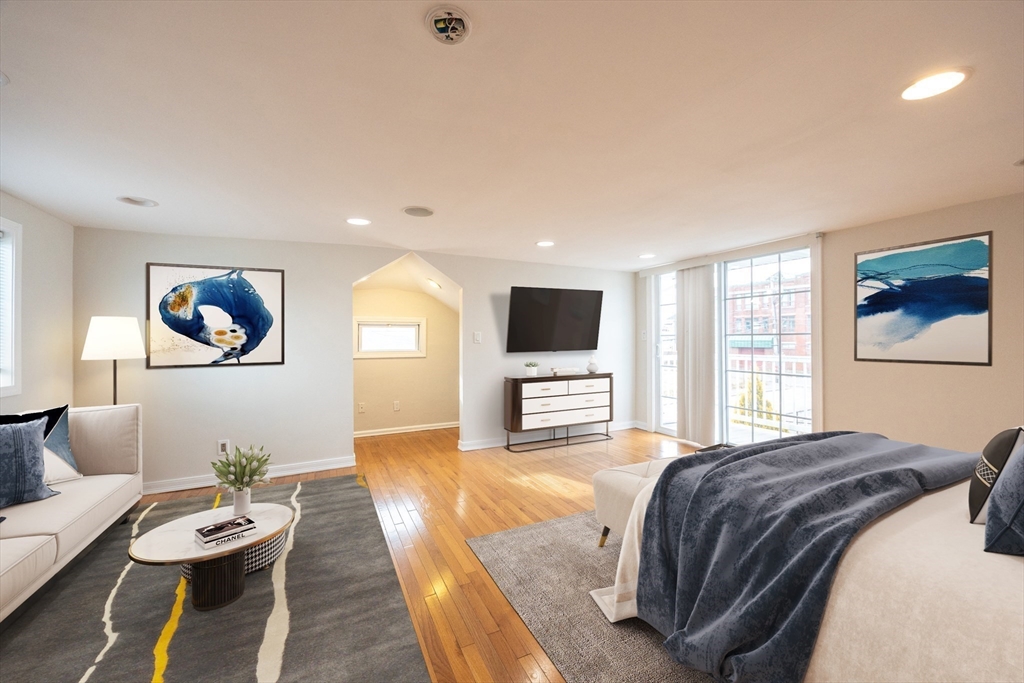 111 W Ashland St