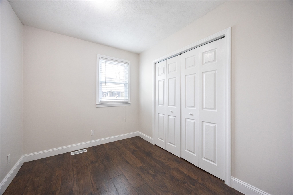 111 W Ashland St