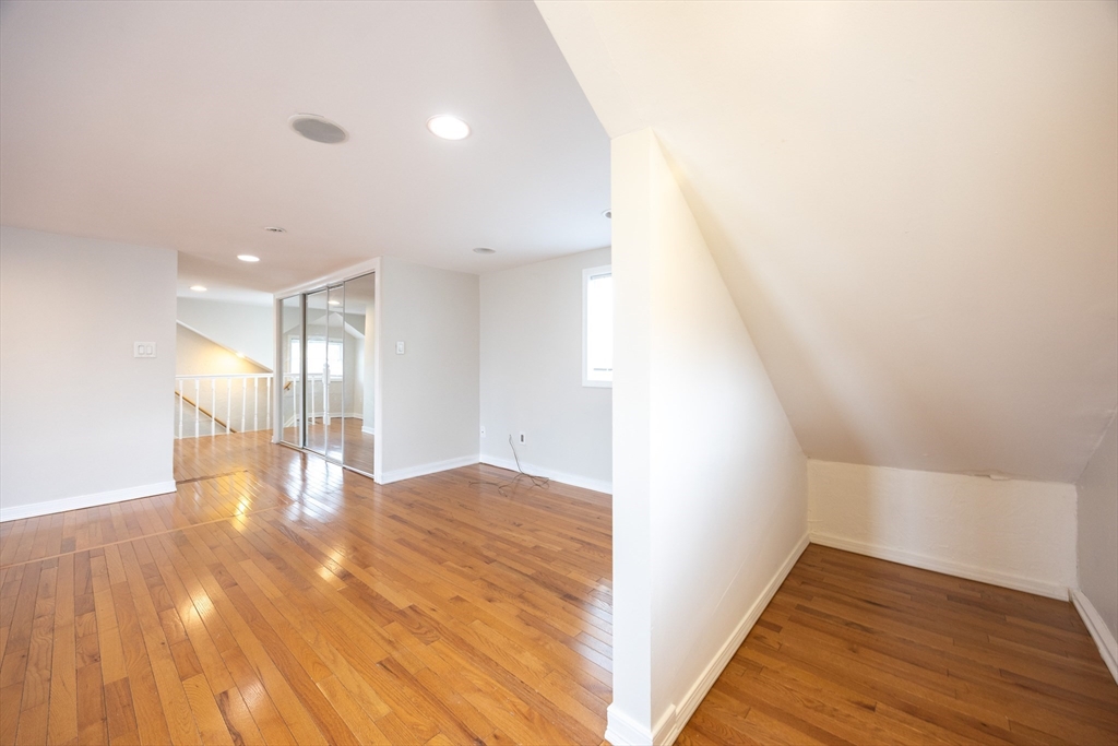 111 W Ashland St