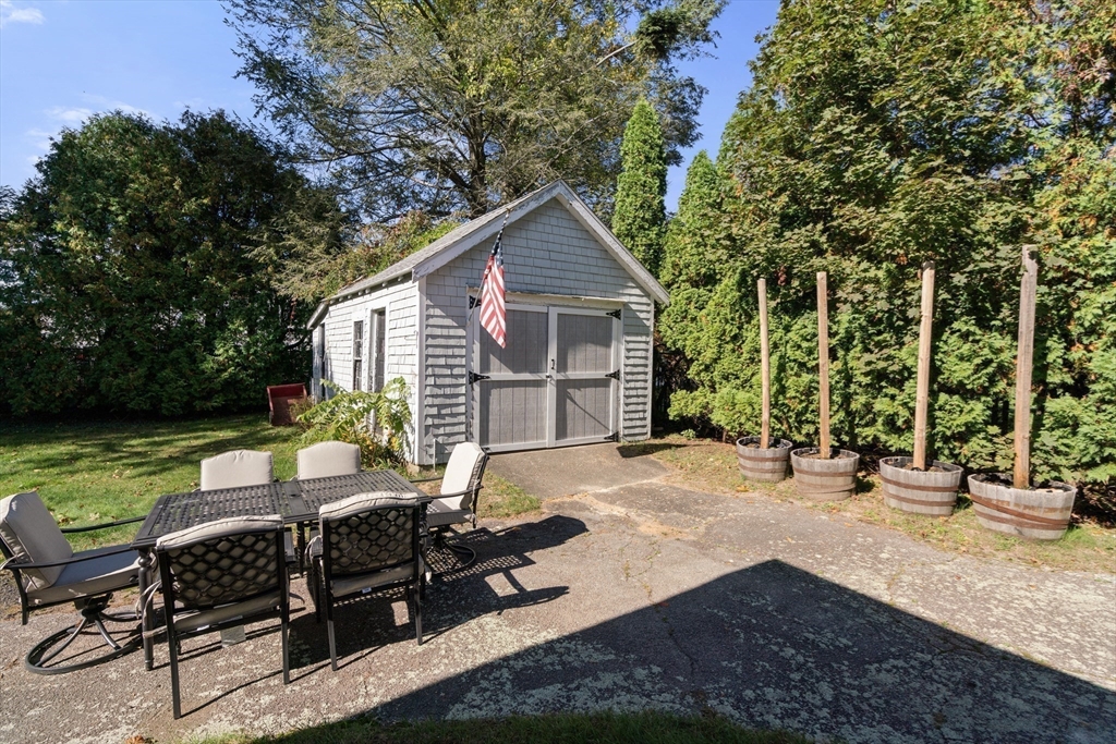 152 Central St