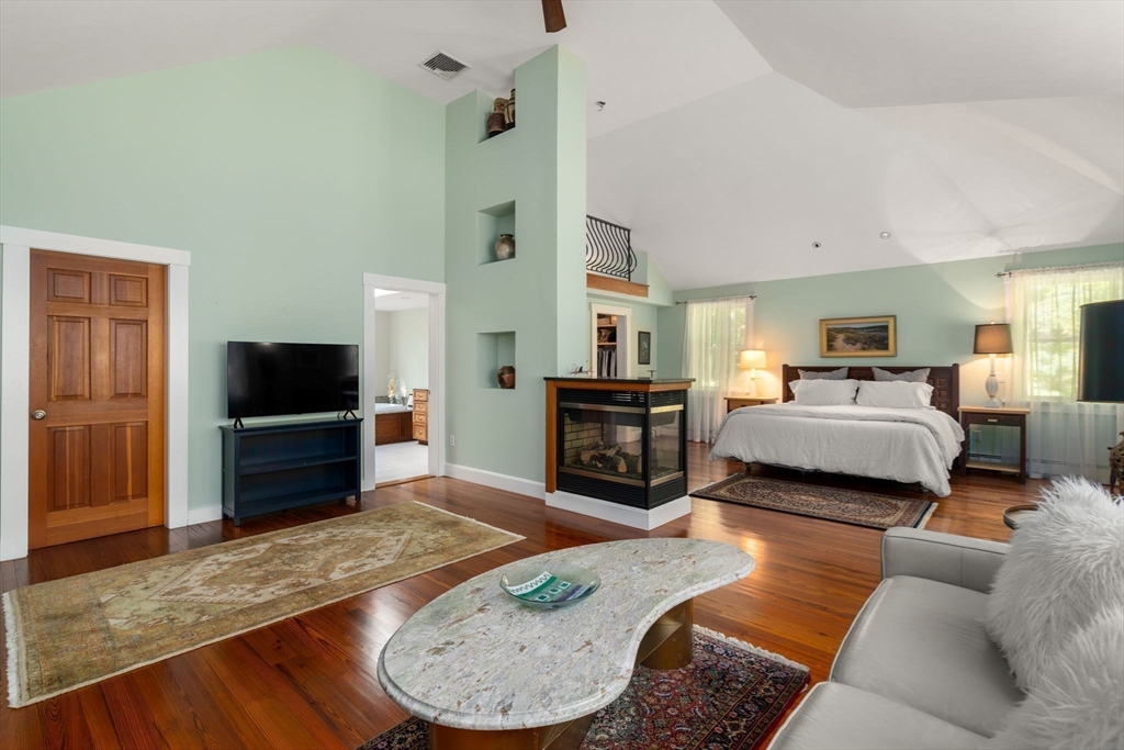 39 Westbrook Ln
