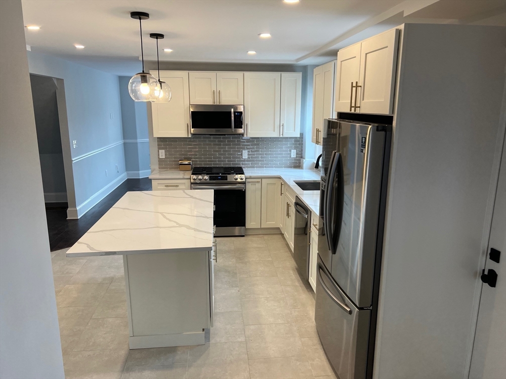 79 Robert St # 1