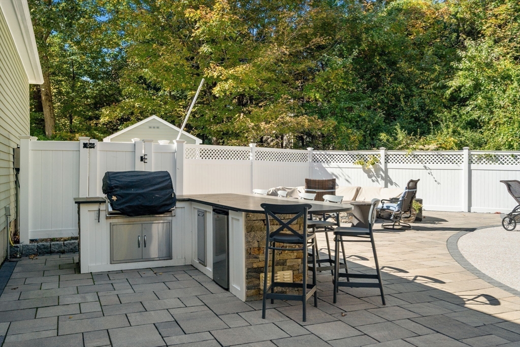 177 Bay Colony Drive
