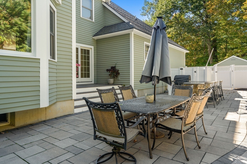 177 Bay Colony Drive