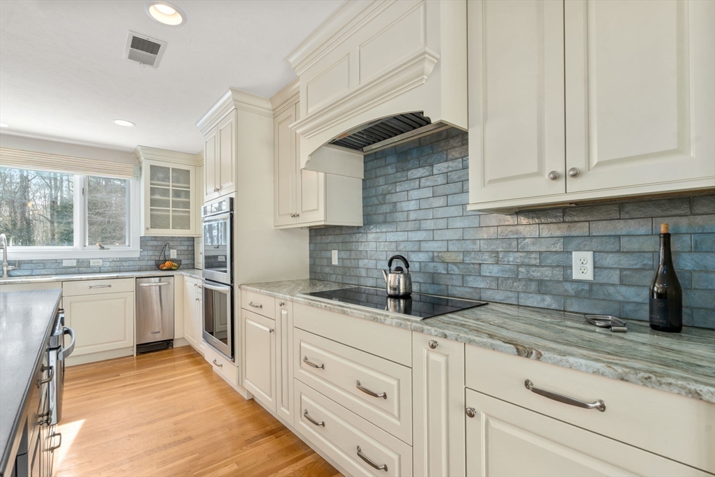 177 Bay Colony Drive