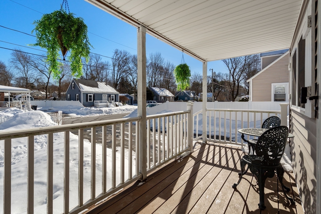 32 Packard Road