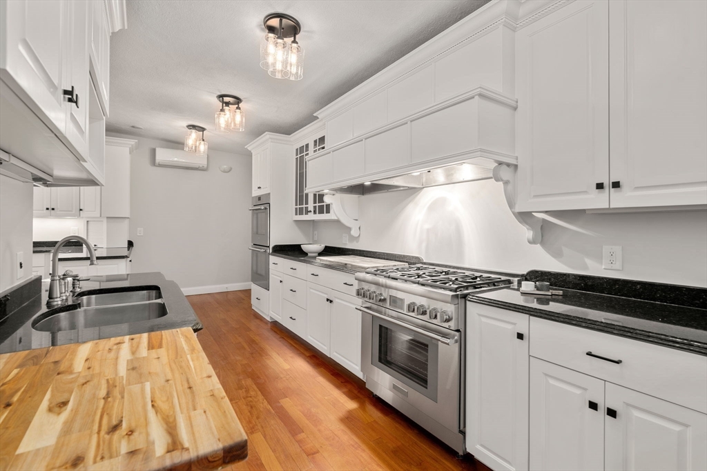 85 Schoolmaster Ln