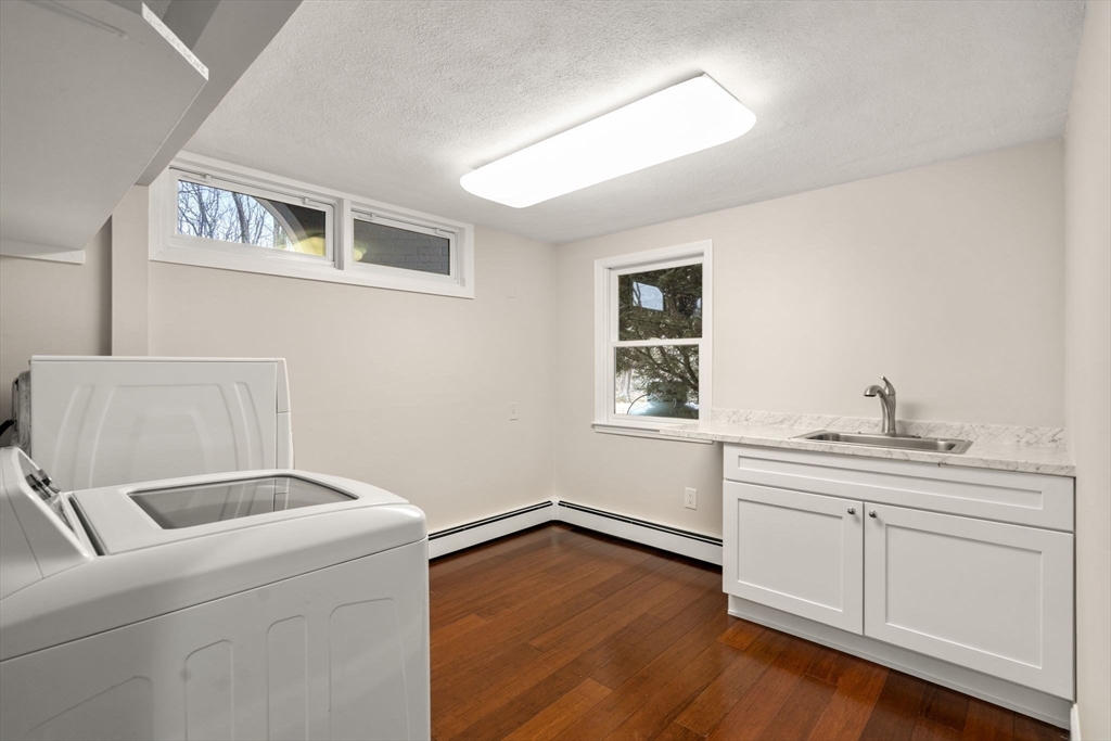 85 Schoolmaster Ln