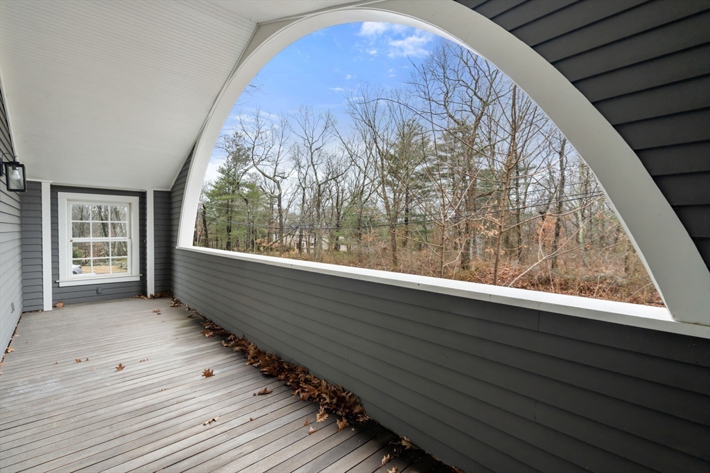 85 Schoolmaster Ln