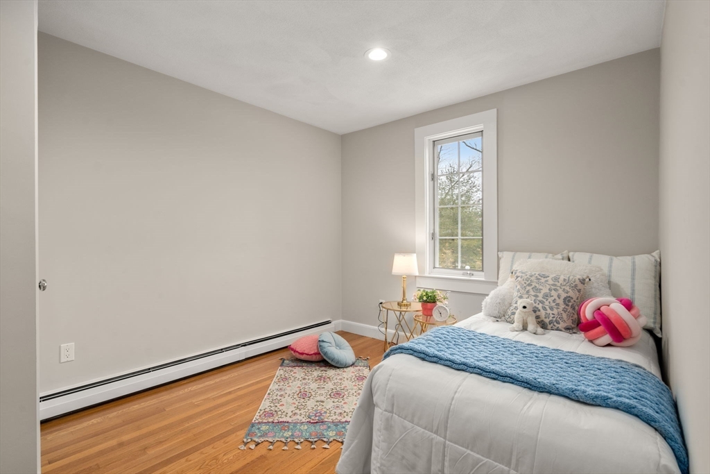85 Schoolmaster Ln