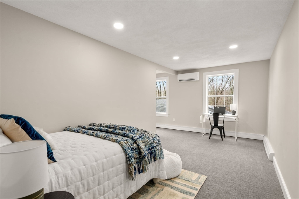 85 Schoolmaster Ln