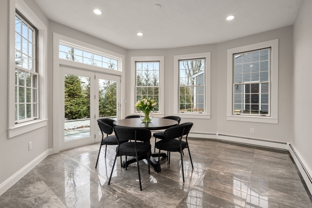 85 Schoolmaster Ln