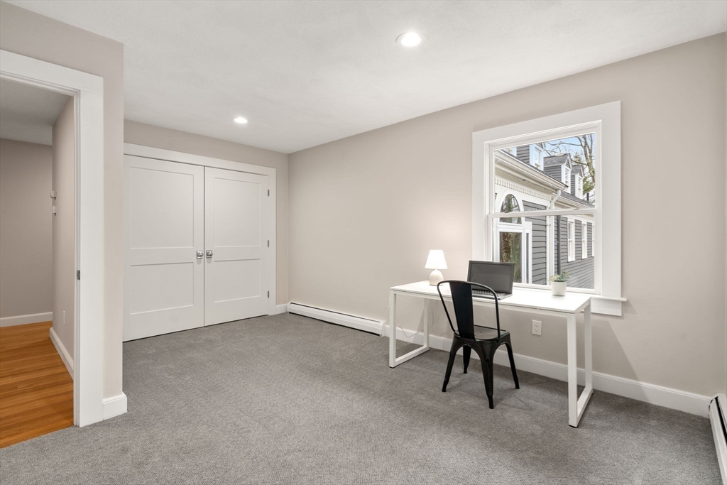 85 Schoolmaster Ln