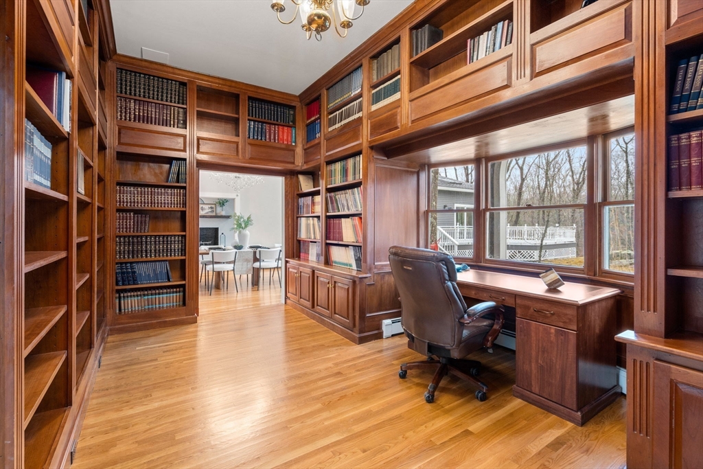 85 Schoolmaster Ln