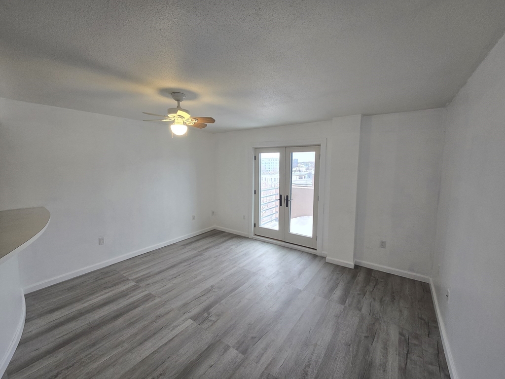 165 Cottage St # 706