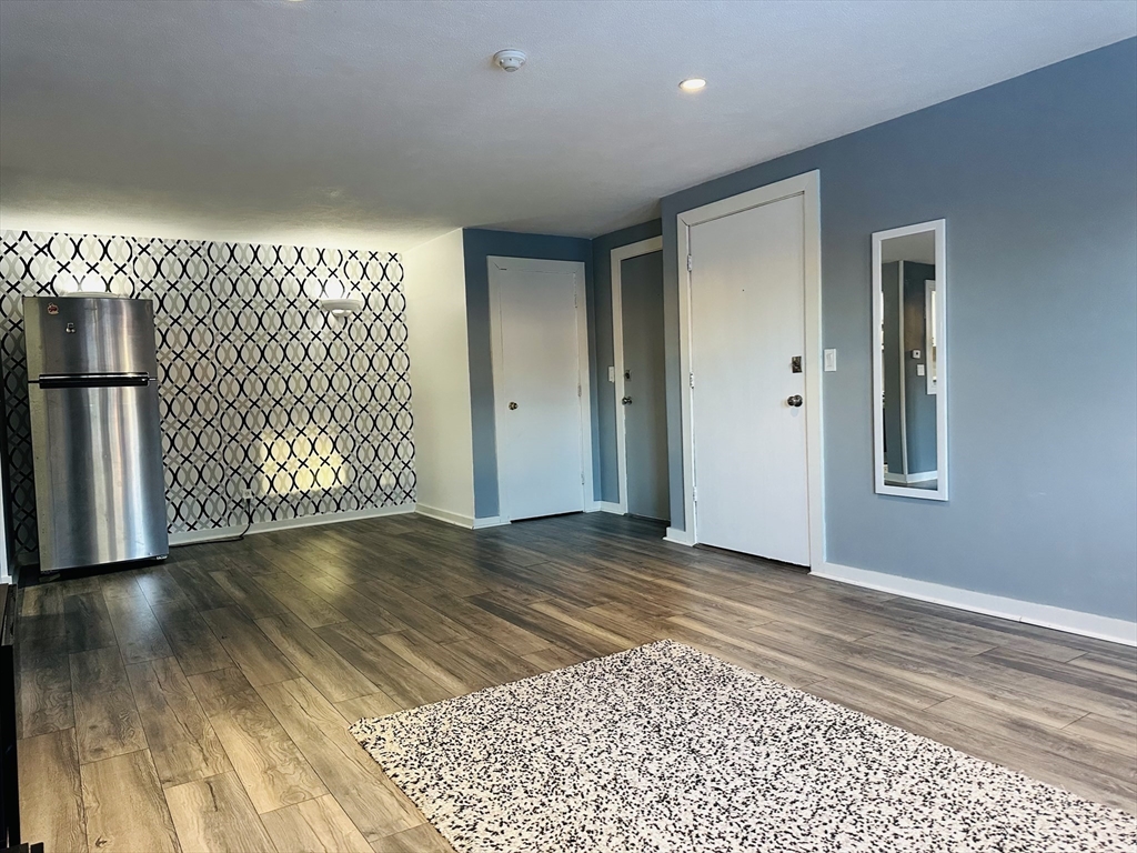 8 Tara Dr # 5