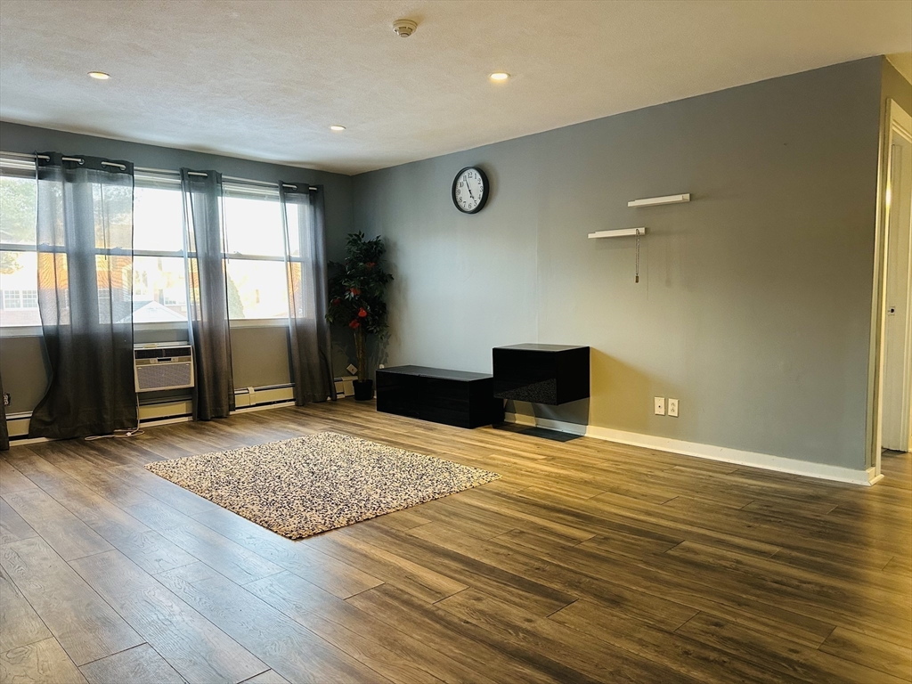 8 Tara Dr # 5