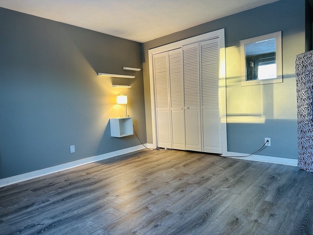 8 Tara Dr # 5