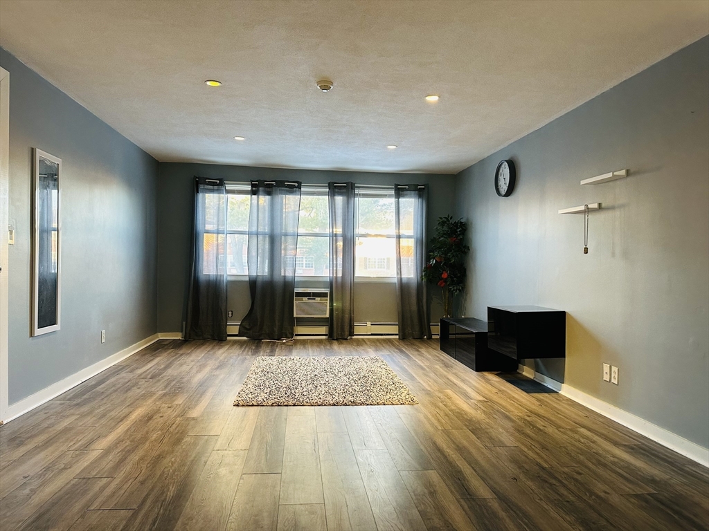 8 Tara Dr # 5