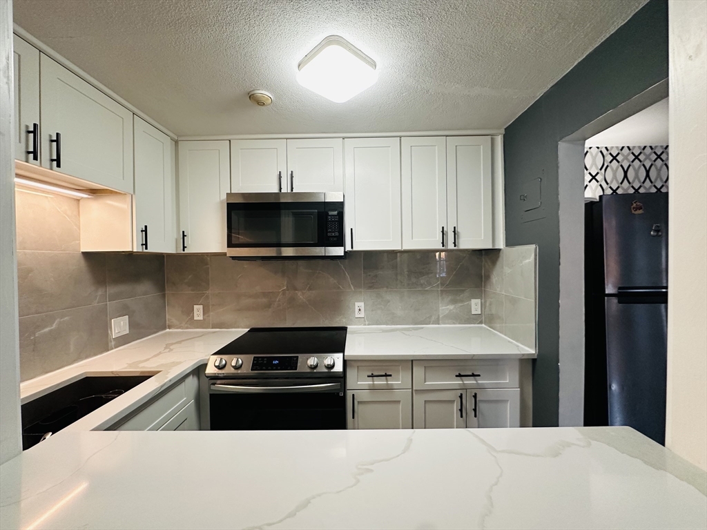 8 Tara Dr # 5