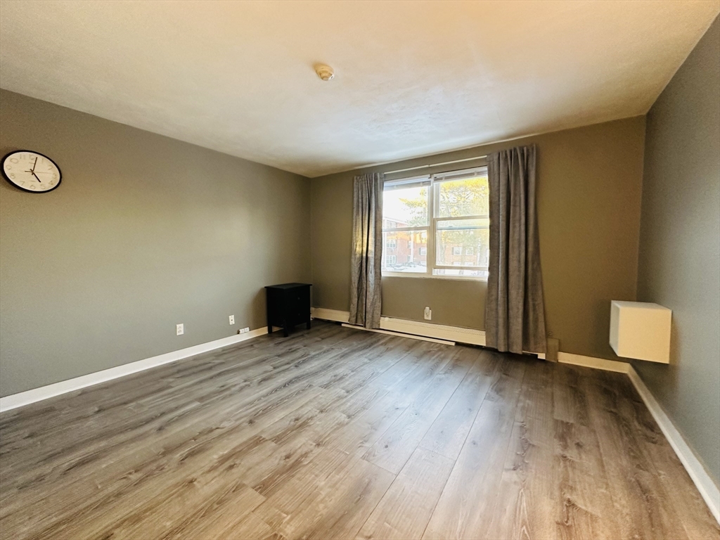 8 Tara Dr # 5