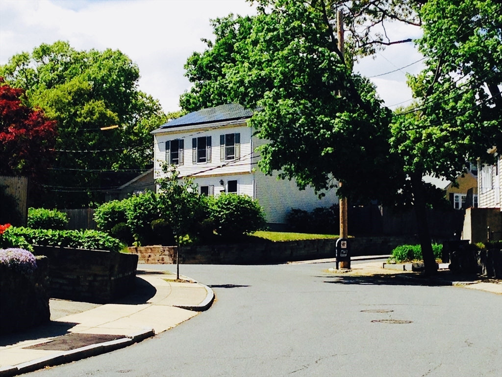43 Fairlane Rd