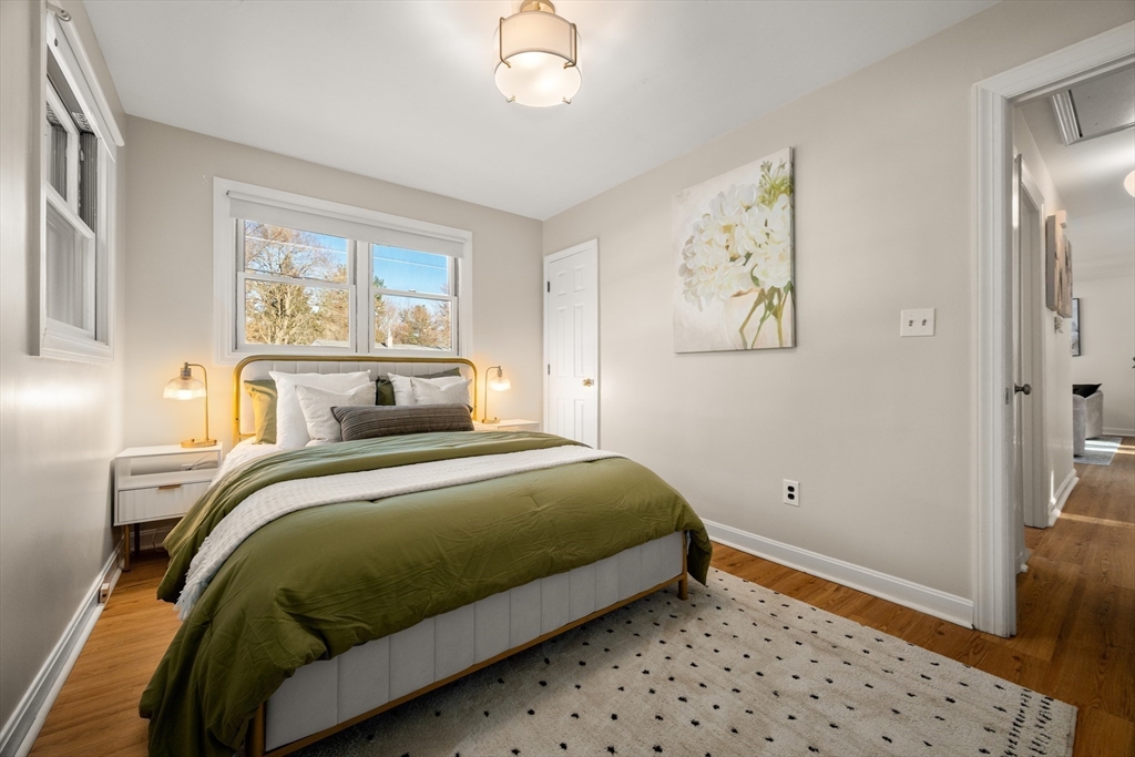53 Regal St