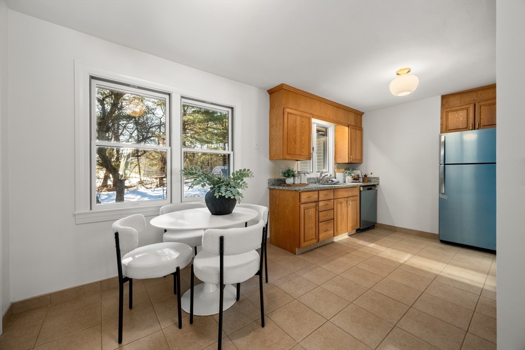 53 Regal St