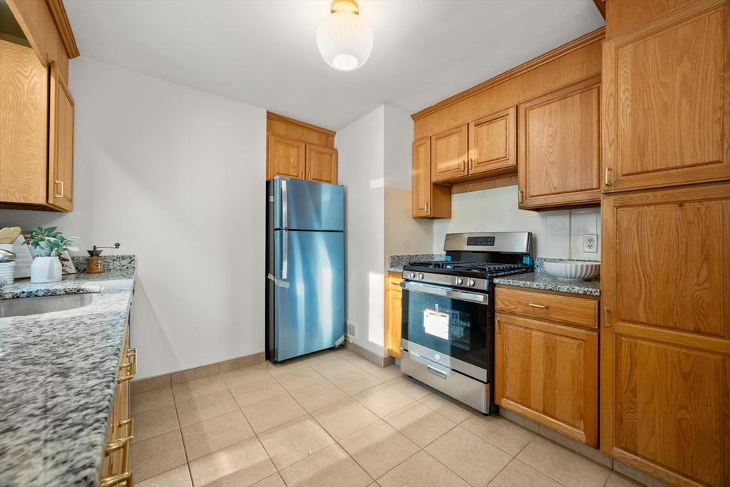 53 Regal St