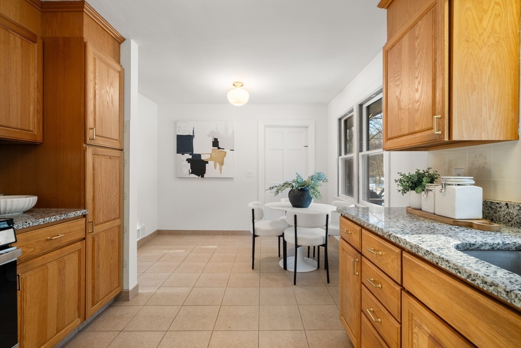 53 Regal St