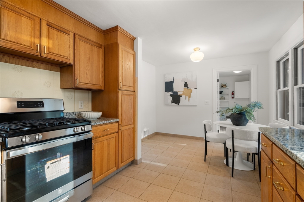 53 Regal St