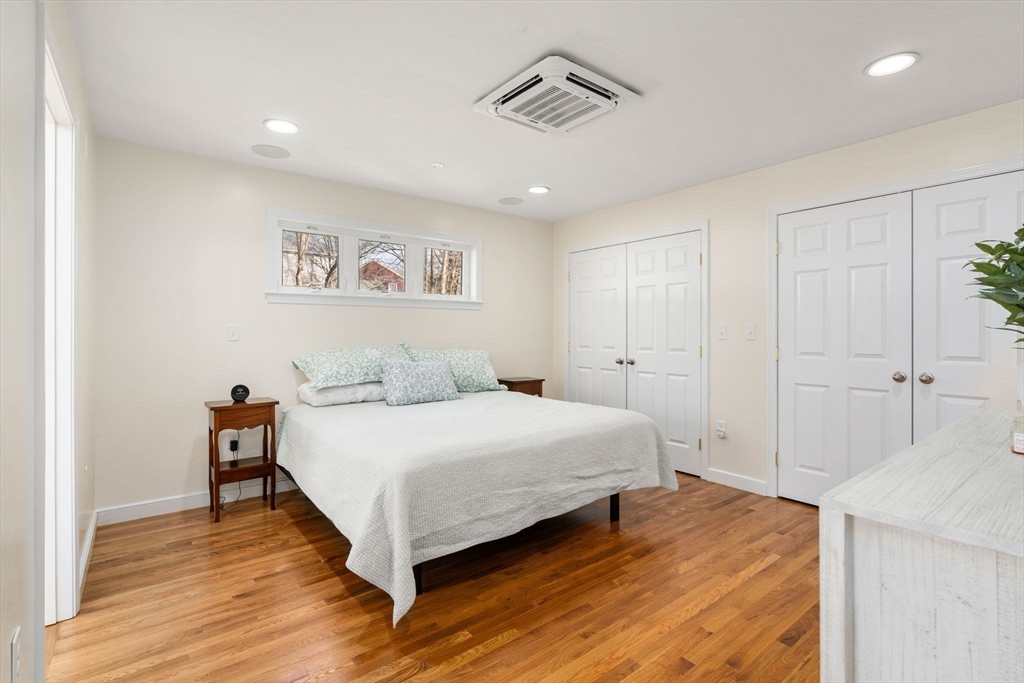 38 Irving Dr