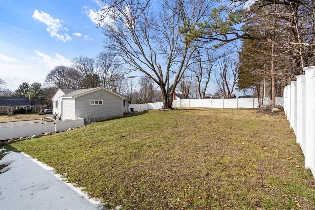 38 Irving Dr