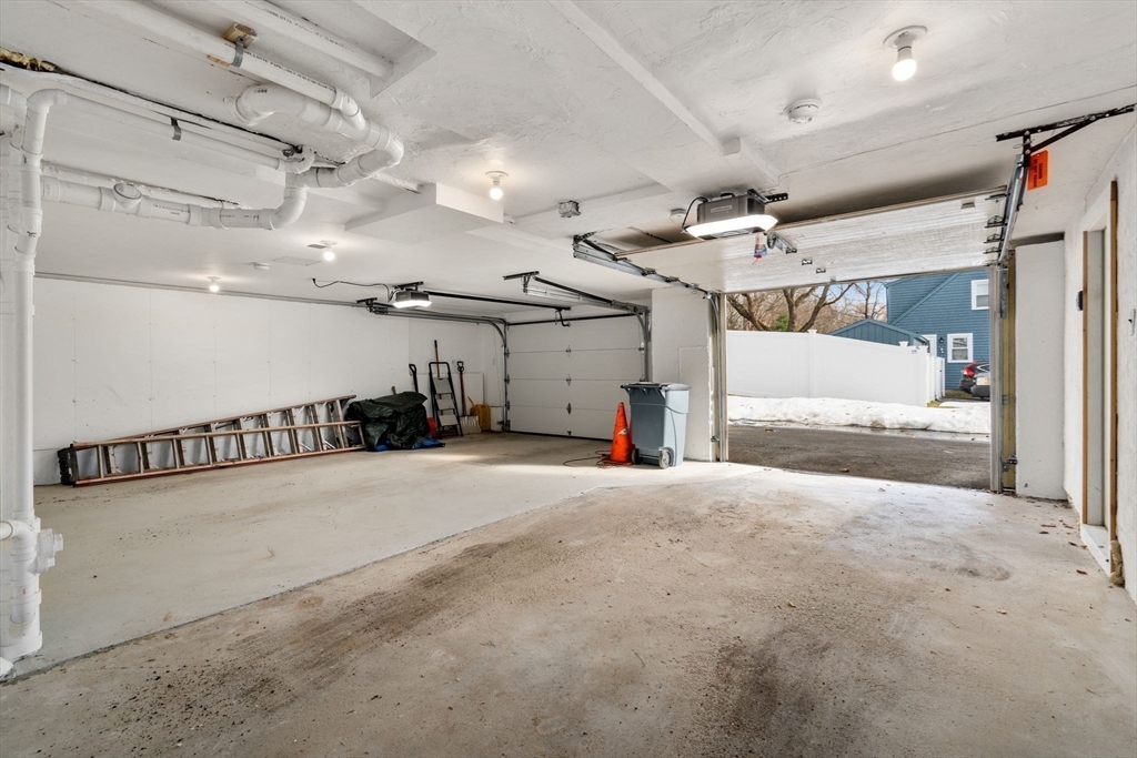 38 Irving Dr