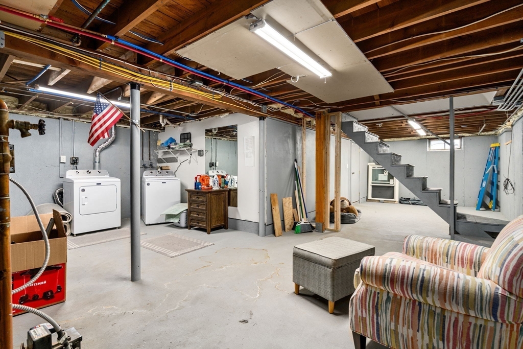 38 Irving Dr