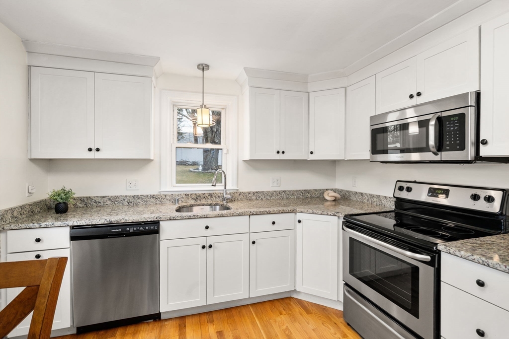 38 Irving Dr
